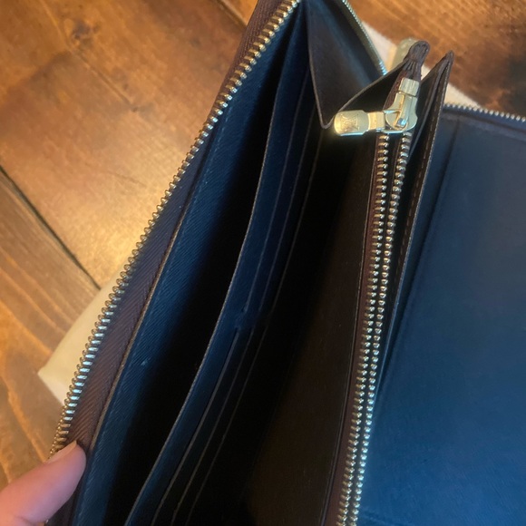 Louis Vuitton Damier Ebene Zippy Organizer - Picture 6 of 9